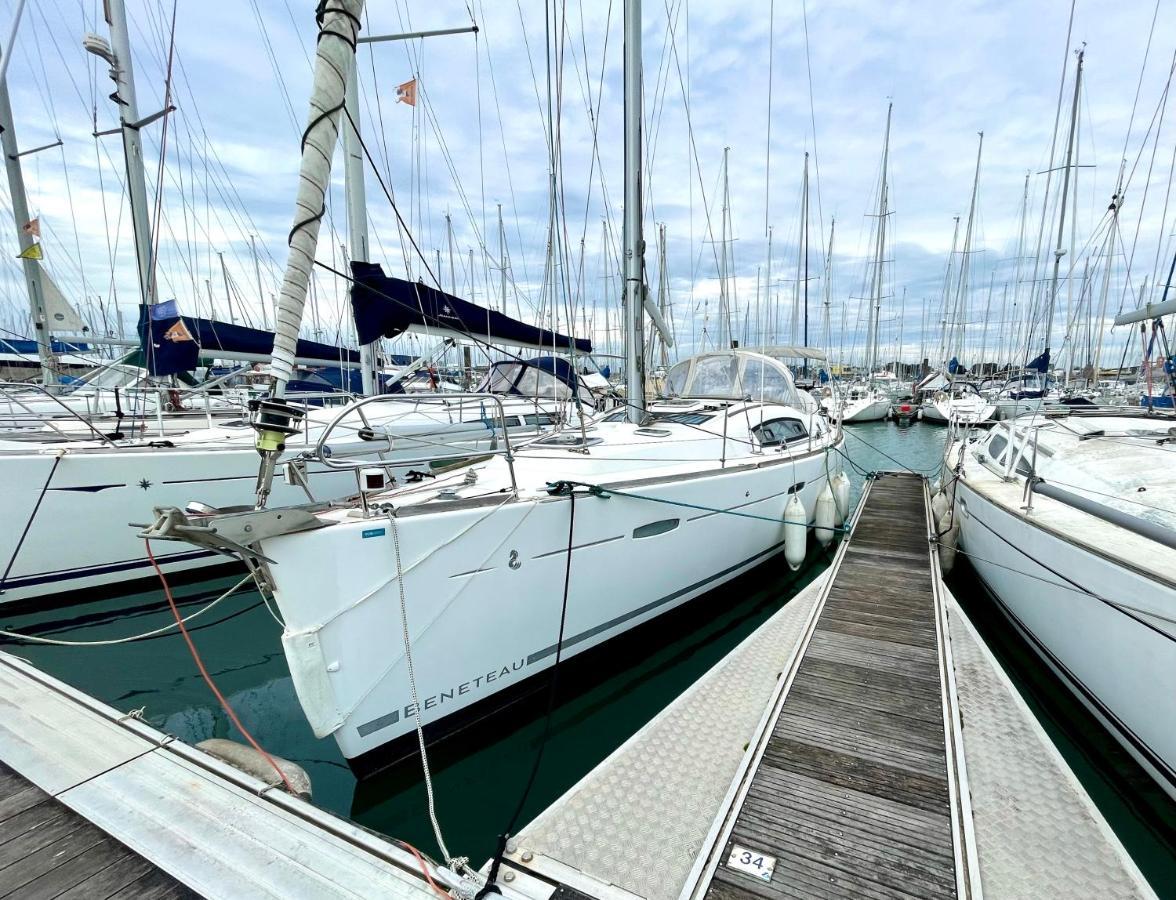 Nuit Insolite Sur Un Voilier Linge Et Menage Inclus * La Rochelle (Charente-Maritime)